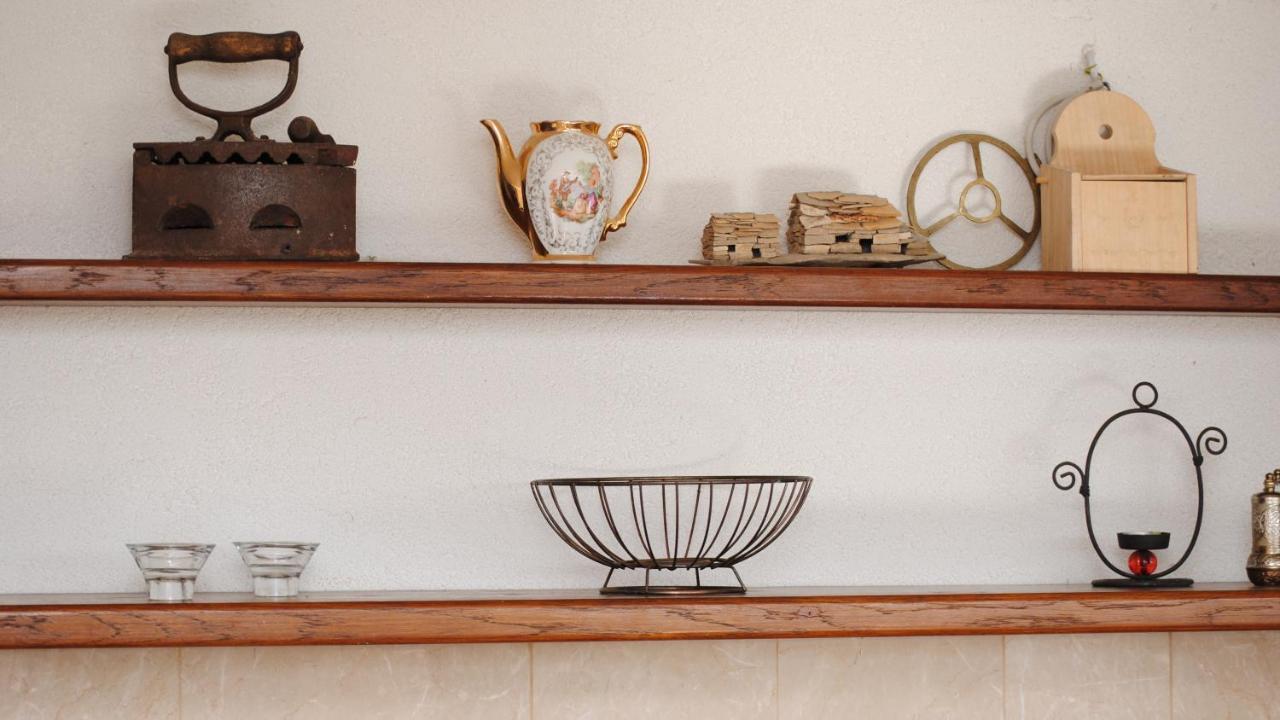 Seaview Luxury Apartment "Lucy" With Terrace & Vintage Summer Kitchen Trogir Kültér fotó